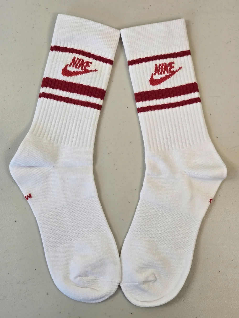 NWoT Nike Bundle Everyday Essentials Crew Socks White Red Stripe Medium 3 Pair - Picture 9 of 11